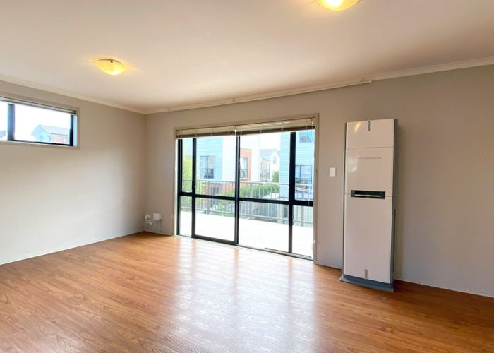  at 7/172 Mcleod Road, Te Atatu South, Auckland