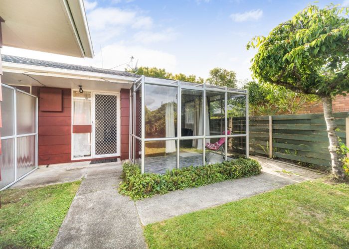  at 6 Seaton Court, Hokowhitu, Palmerston North, Manawatu / Whanganui