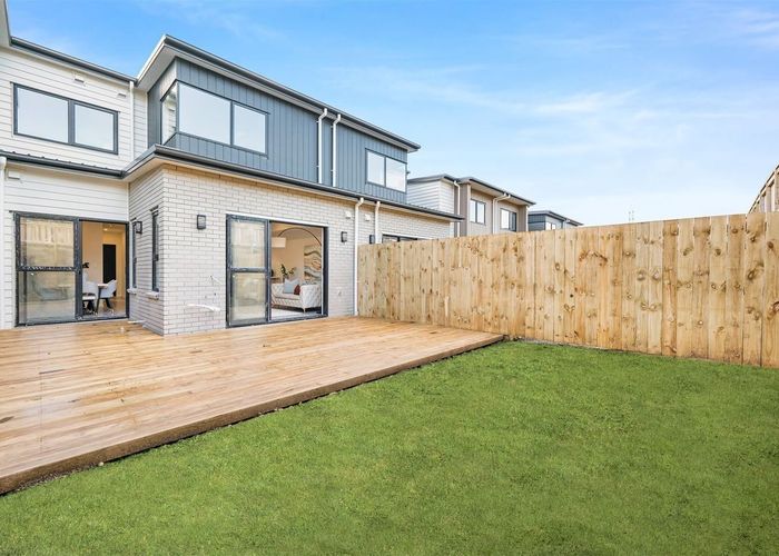  at 36 Paina Crescent, Massey, Waitakere City, Auckland