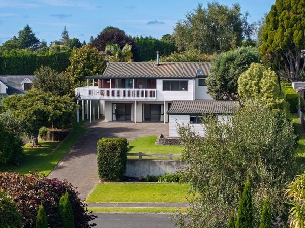  at 10 Lindoch Avenue, Tauranga