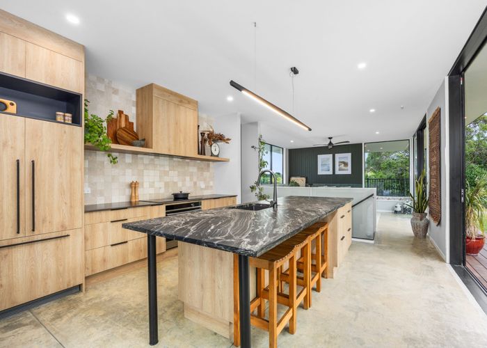  at 181 Point View Drive, East Tamaki Heights, Manukau City, Auckland