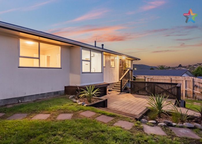  at 127 Holborn Drive, Stokes Valley, Lower Hutt, Wellington