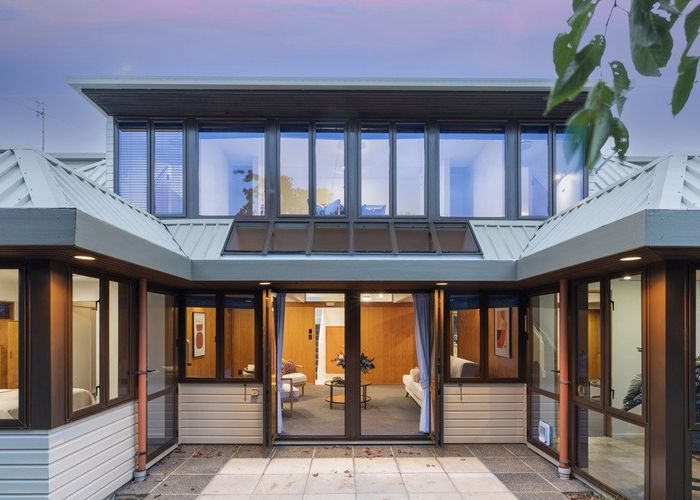  at 16 Kent Lodge Avenue, Avonhead, Christchurch City, Canterbury