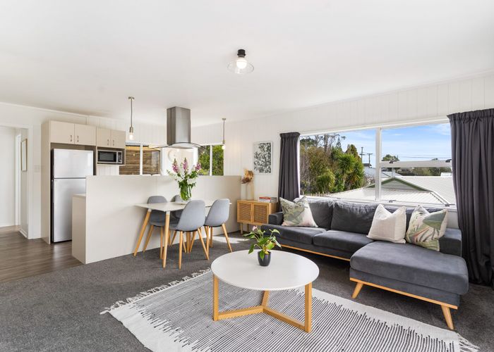  at 15B Aeroview Drive, Beach Haven, Auckland