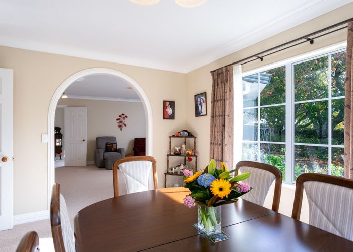  at 45 The Oaks Drive, Leamington, Cambridge