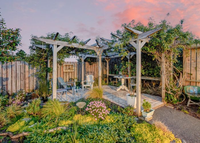  at 61 Stanmore Bay Road, Stanmore Bay, Whangaparaoa