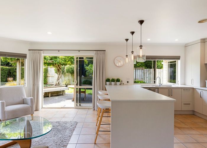  at 22 Keswick Crescent, Huntington, Hamilton