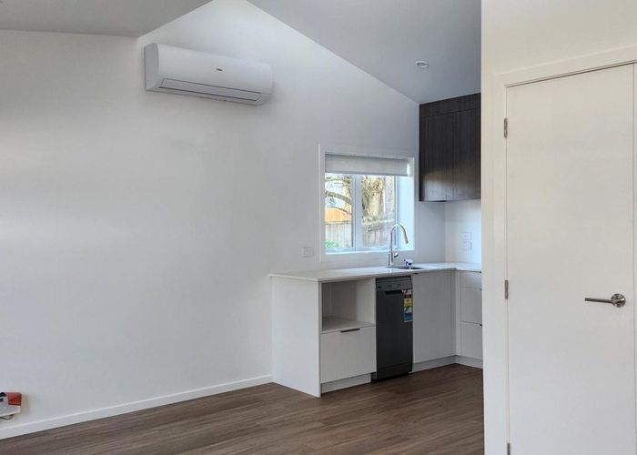  at 16 Huia Avenue, Forest Lake, Hamilton
