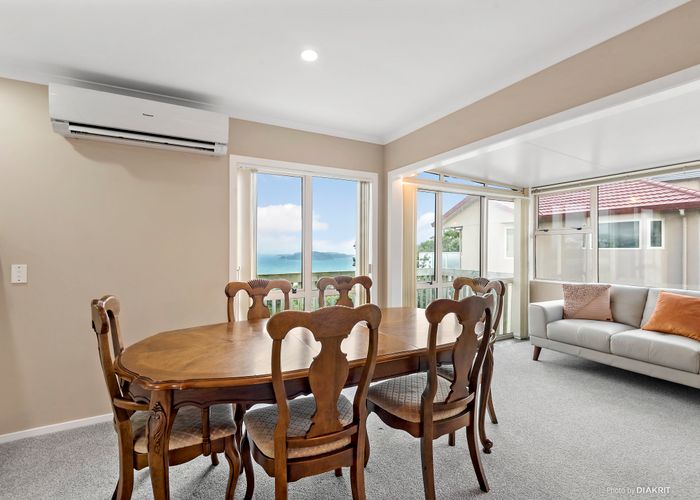  at 52 Dress Circle, Newlands, Wellington