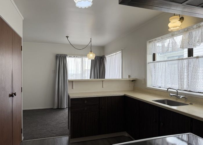  at 1/75A West Coast Road, Glen Eden, Waitakere City, Auckland