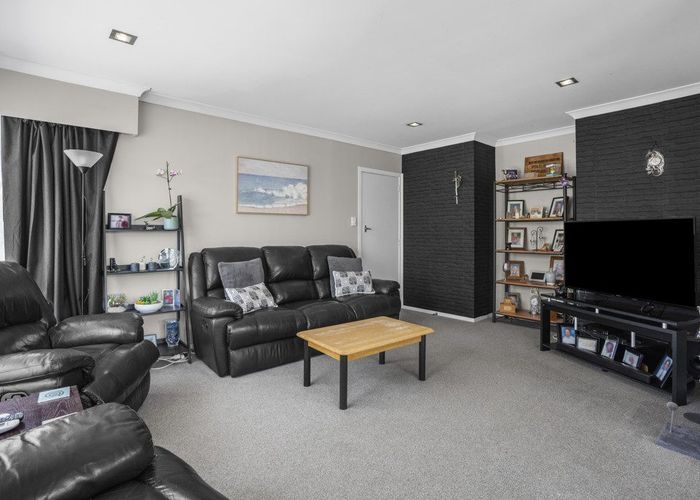  at 6 Manutuke Street, Wainuiomata, Lower Hutt, Wellington