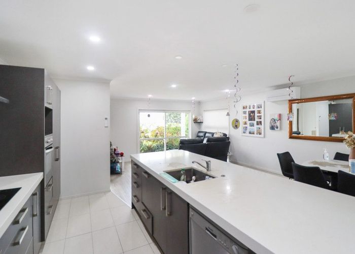  at 90 Popokatea Drive, Takanini, Papakura, Auckland