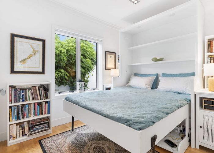  at 4/15 Tagalad Road, Mission Bay, Auckland