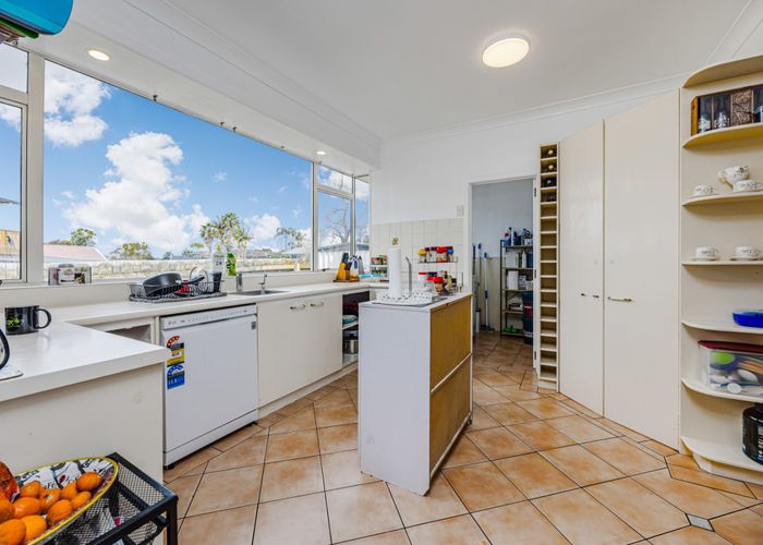  at 32 Evans Road, Weymouth, Manukau City, Auckland