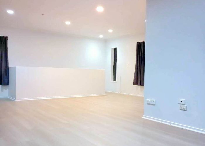 at 14 Ruze Vida Drive, Massey East, Waitakere City, Auckland