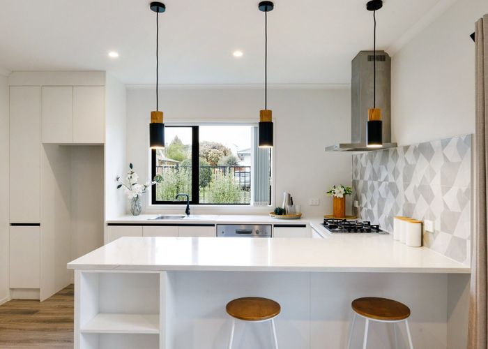  at 1/16 Steele Road, Forest Lake, Hamilton