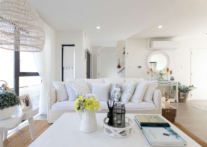  at 90C Seymour Road, Sunnyvale, Waitakere City, Auckland