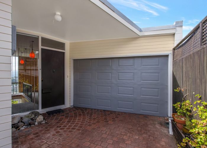  at 8 Stormont Place, Kingston, Wellington