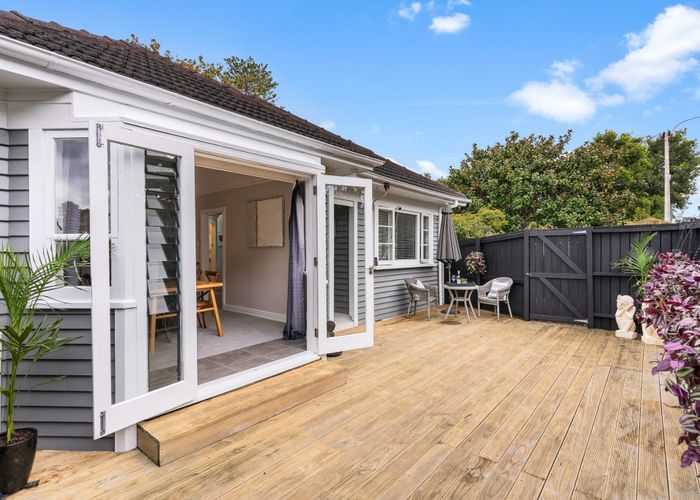  at 1/154 Onewa Road, Northcote, North Shore City, Auckland