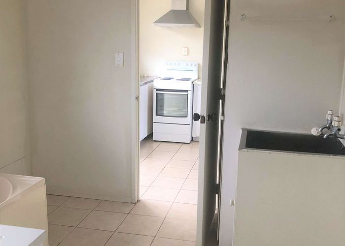  at 2/23 Aranui Road, Mount Wellington, Auckland