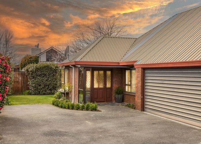  at 2/50 Ambleside Drive, Burnside, Christchurch