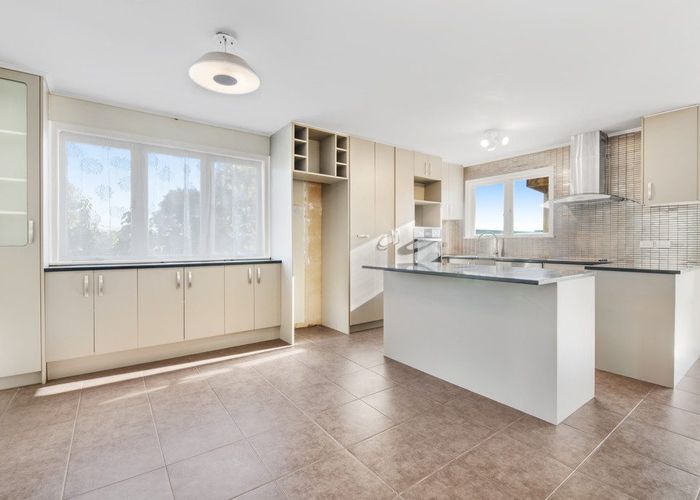  at 9 Hand Road, Helensville, Helensville