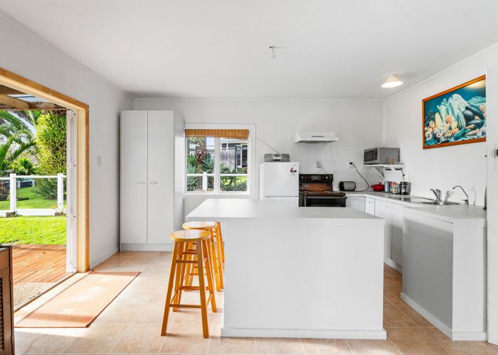  at 73 Bays Road, Orere Point, Manukau City, Auckland