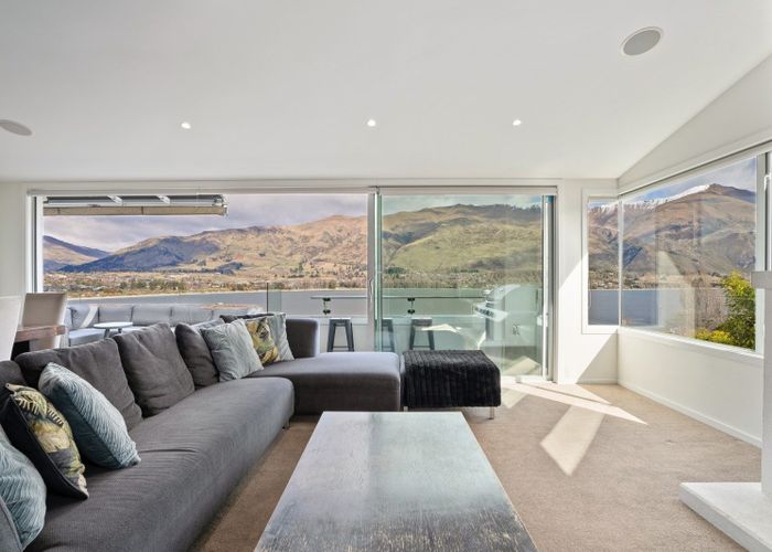  at 2/124 Lismore Street, Wanaka, Wanaka, Otago