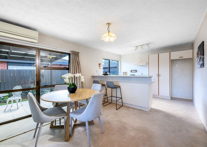  at 4/39 Swanson Road, Henderson, Auckland