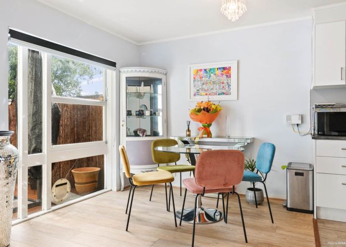  at 5/59 Rangatira Road, Beach Haven, Auckland