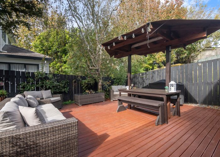  at 2/12 Patons Road, Howick, Auckland