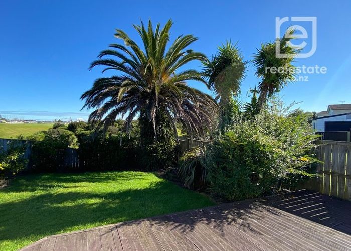  at 60 De Quincey Terrace, Highland Park, Manukau City, Auckland