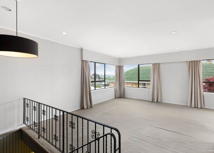  at 2/37 Fir Street, Waterview, Auckland