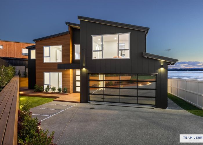  at 4 Seawind Way, Hobsonville, Waitakere City, Auckland