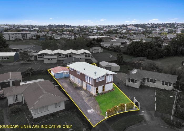  at 10 Chaucer Place, Blockhouse Bay, Auckland