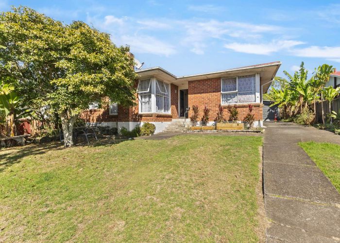  at 17 Geoffrey Place, Mangere East, Auckland