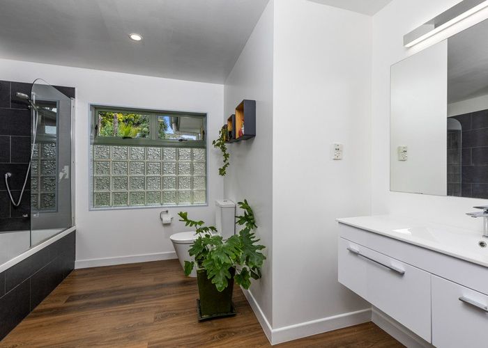  at 31 Turanga Road, Henderson Valley, Auckland
