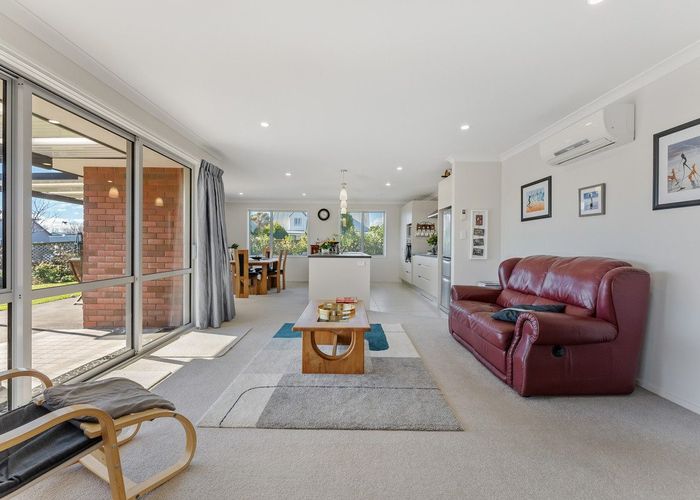  at 1 Honeyfield Drive, Whalers Gate, New Plymouth, Taranaki