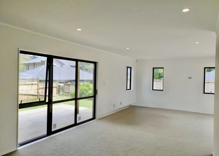  at 12 The Avenue, Albany, North Shore City, Auckland