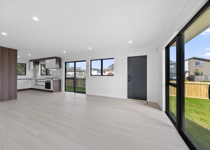  at 8A Neems Place, Manurewa, Manukau City, Auckland
