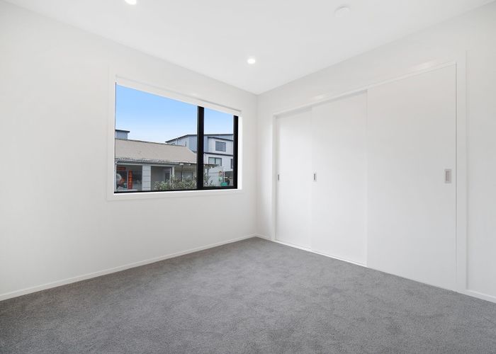  at 15/506 Glenfield Road, Glenfield, North Shore City, Auckland