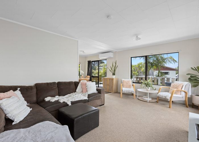  at 5/254 Glenvar road, Torbay, Auckland
