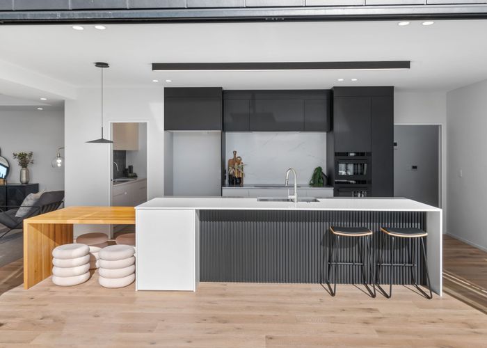  at 6 Clifford Avenue, Merivale, Christchurch