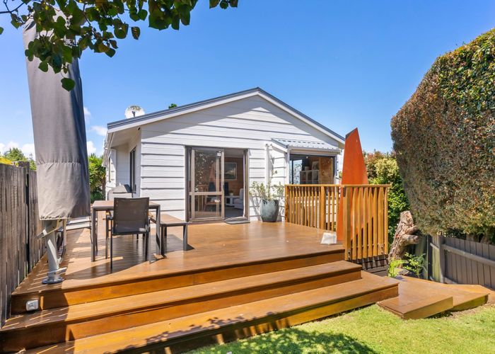  at 2/7c Hoheria Road, One Tree Hill, Auckland City, Auckland