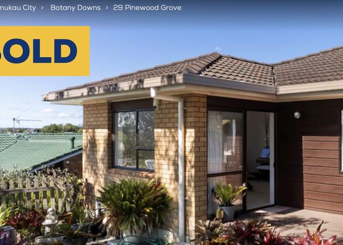  at 29 Pinewood Grove, Botany Downs, Auckland