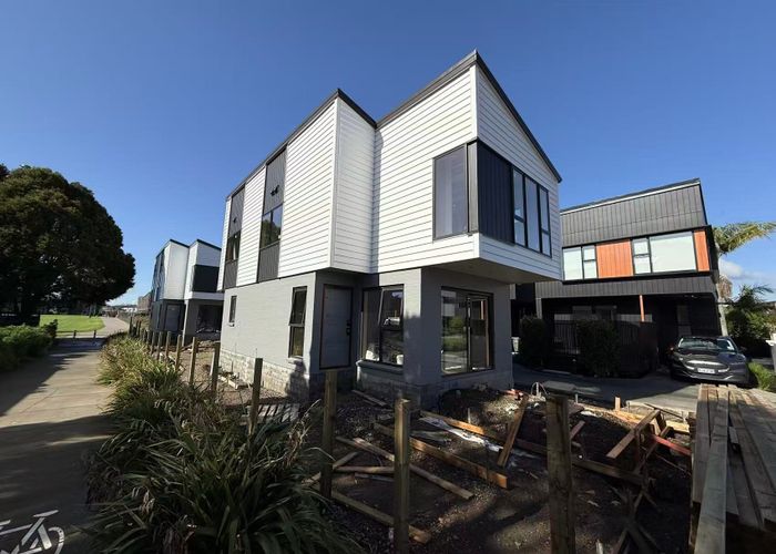  at 46 Range View road, Mount Albert, Auckland City, Auckland