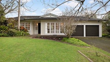  at 8 Jill Place, Hillpark, Auckland
