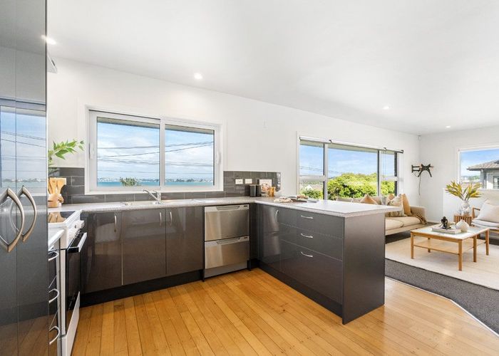  at 1/27 Walter Street, Hauraki, North Shore City, Auckland