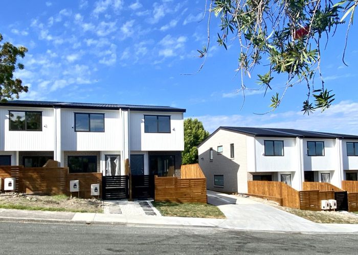  at 3/36  Santiago Cres, Unsworth Heights, North Shore City, Auckland