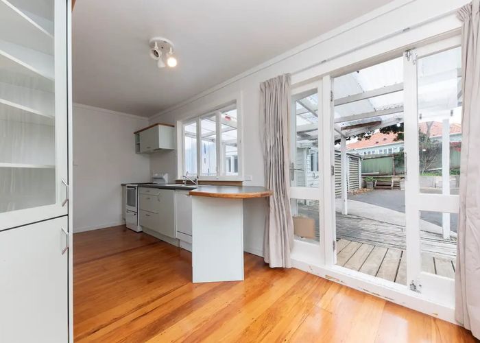  at 16 Moana Avenue, Onehunga, Auckland